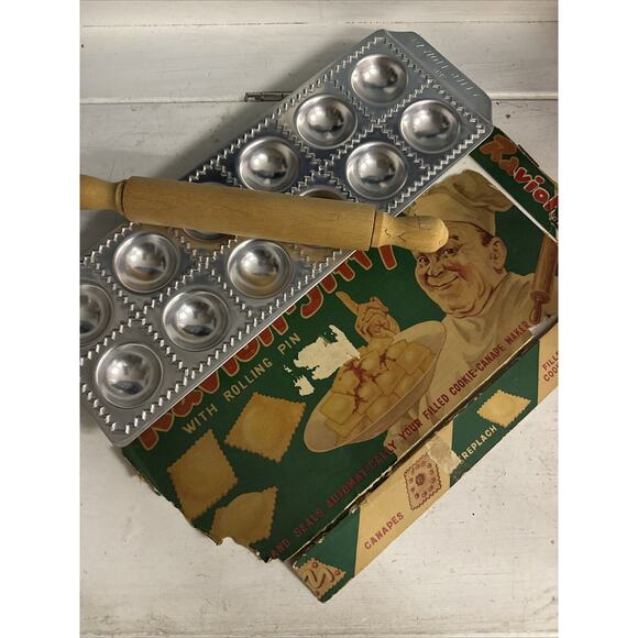 Vintage Ravioli-Jiffy W/ Rolling Pin Pastry Canape Maker Set Italian JAPAN EUC - Picture 1 of 5